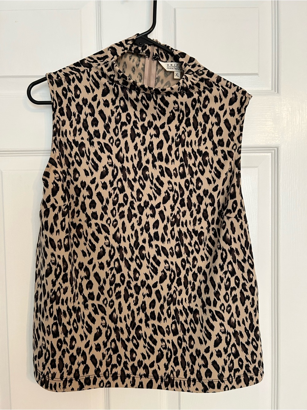 UNIF Beige and Black Leopard Print Sleeveless Top